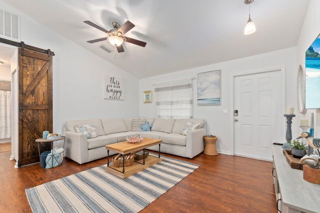 2070 NE Arch Street, Jensen Beach, FL 34957