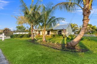 2070 NE Arch Street, Jensen Beach, FL 34957