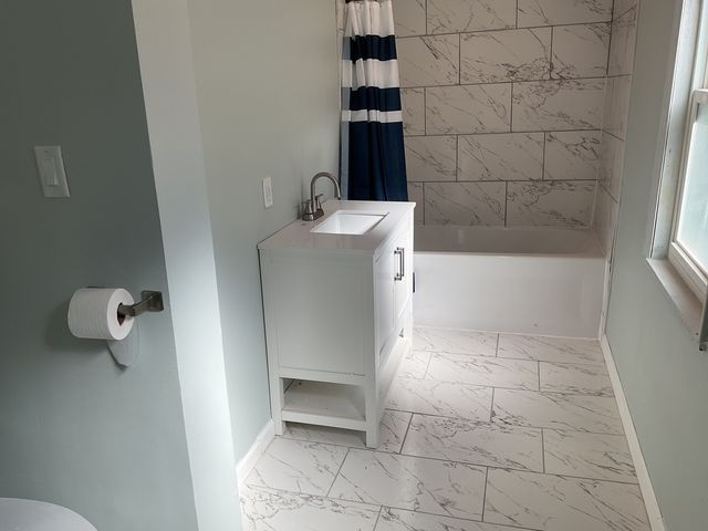 17614 Community Street, Lansing, IL 60438