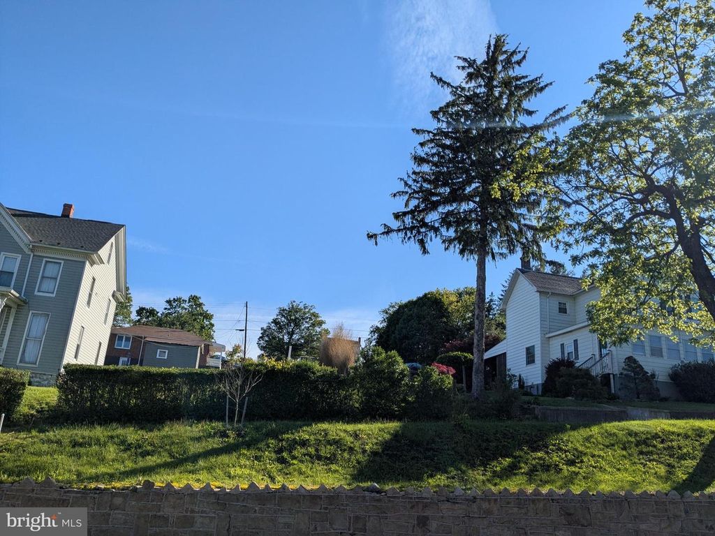 216 E MAIN STREET, Frostburg, MD 21532