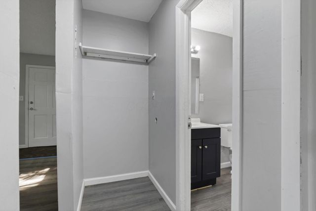 2892 E 11th Avenue, Columbus, OH 43219