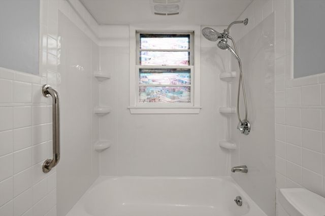 68 Kernwood Ave, Tewksbury, MA 01876