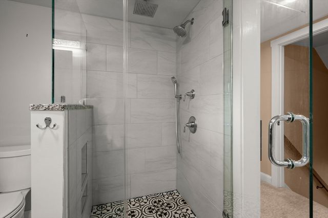 68 Kernwood Ave, Tewksbury, MA 01876