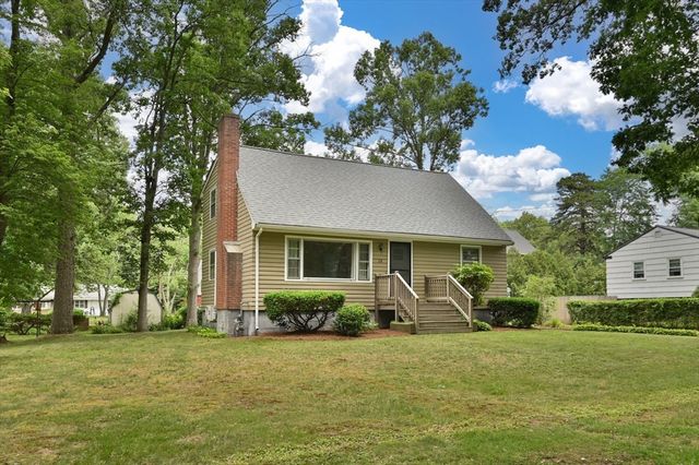 68 Kernwood Ave, Tewksbury, MA 01876