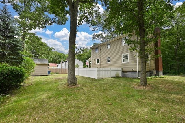 68 Kernwood Ave, Tewksbury, MA 01876