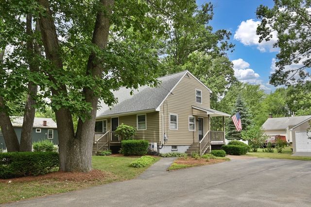 68 Kernwood Ave, Tewksbury, MA 01876
