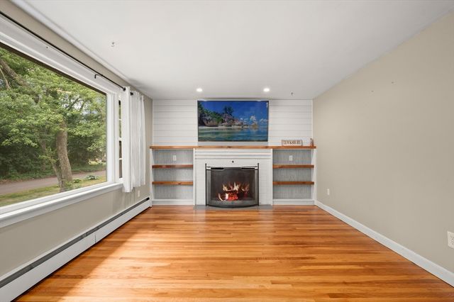 68 Kernwood Ave, Tewksbury, MA 01876