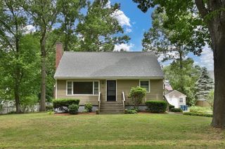 68 Kernwood Ave, Tewksbury, MA 01876