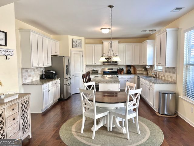 1402 Balvaird Drive, Lawrenceville, GA 30045