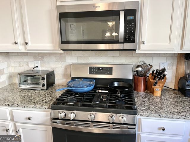 1402 Balvaird Drive, Lawrenceville, GA 30045