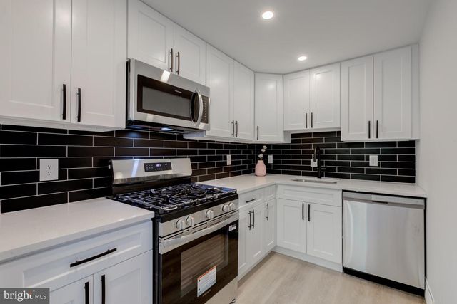 1127 HOLLYWOOD AVE, Havertown, PA 19083