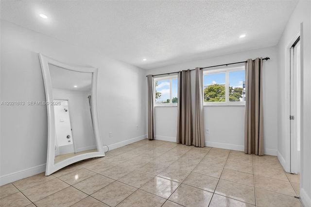 1020 94th St 301, Bay Harbor Islands, FL 33154