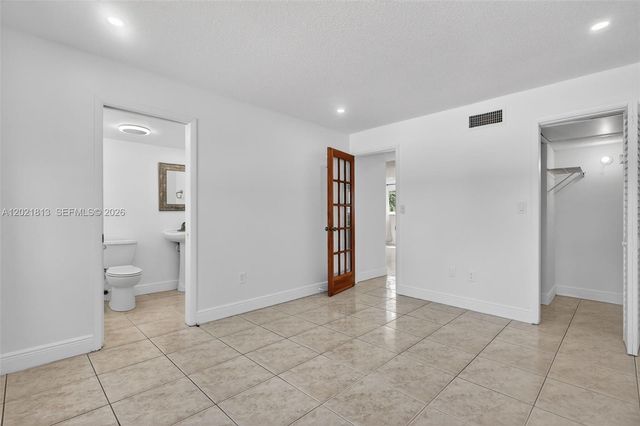 1020 94th St 301, Bay Harbor Islands, FL 33154