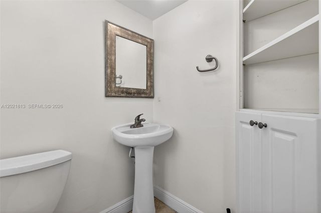 1020 94th St 301, Bay Harbor Islands, FL 33154