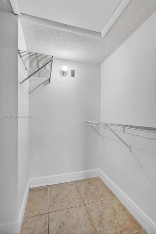 1020 94th St 301, Bay Harbor Islands, FL 33154