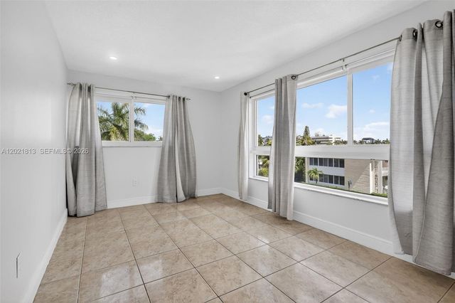 1020 94th St 301, Bay Harbor Islands, FL 33154
