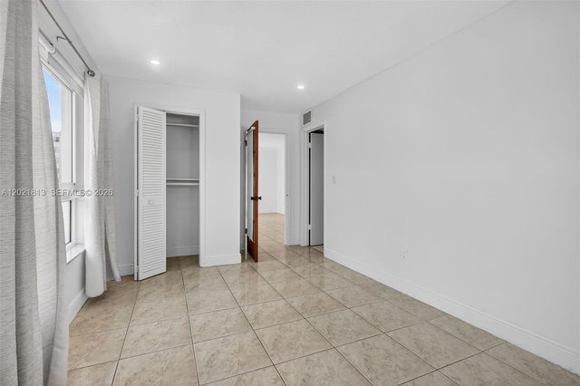 1020 94th St 301, Bay Harbor Islands, FL 33154