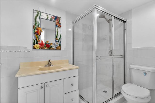 1020 94th St 301, Bay Harbor Islands, FL 33154