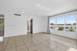 1020 94th St 301, Bay Harbor Islands, FL 33154