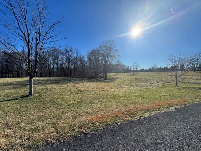 425 Cliffside Drive, Russell Springs, KY 42642