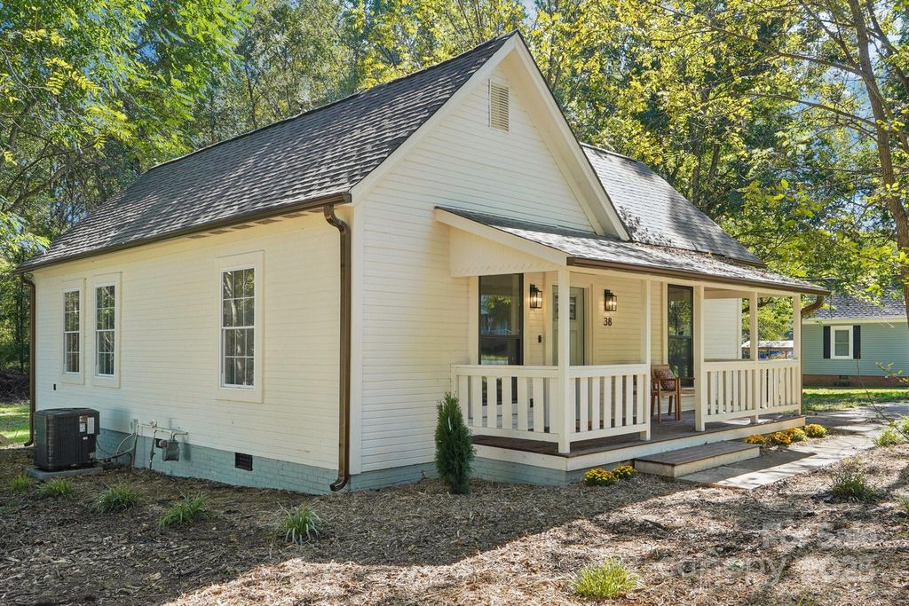 38 Sixth Street, York, SC 29745