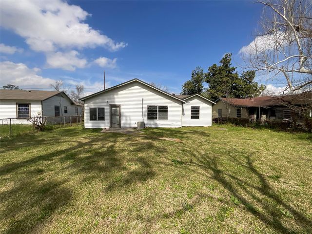 7626 Bellingham Drive, Houston, TX 77028