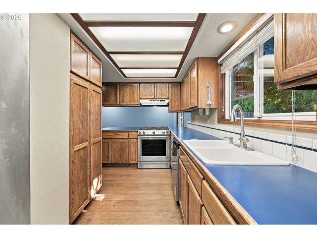 2855 Sw FAITH Ct, Troutdale, OR 97060