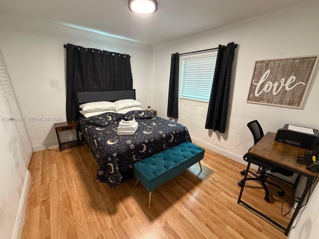 3351 NE 12th Ter, Pompano Beach, FL 33064