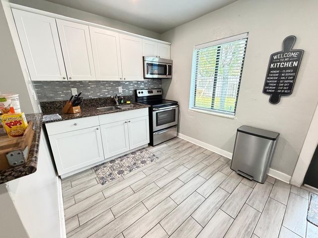 3351 NE 12th Ter, Pompano Beach, FL 33064