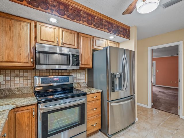 8821 Green Acorn Lane, Tallahassee, FL 32317