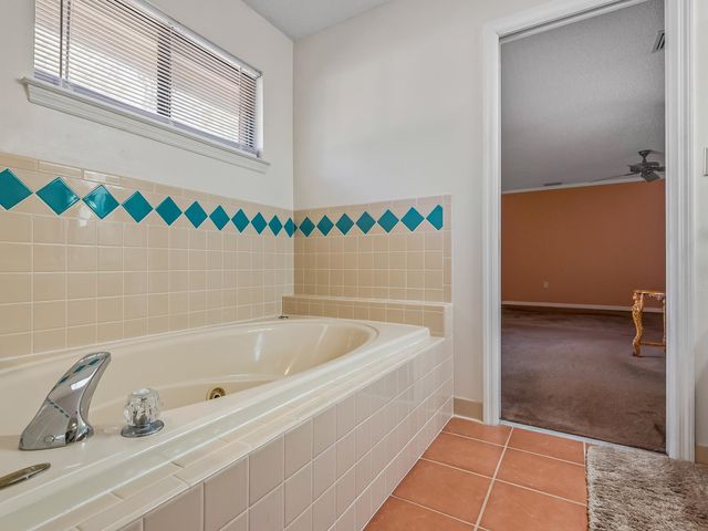 8821 Green Acorn Lane, Tallahassee, FL 32317