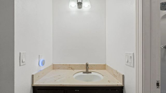 1695 Kenora, Escondido, CA 92027