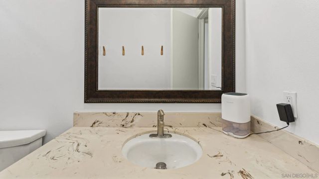 1695 Kenora, Escondido, CA 92027