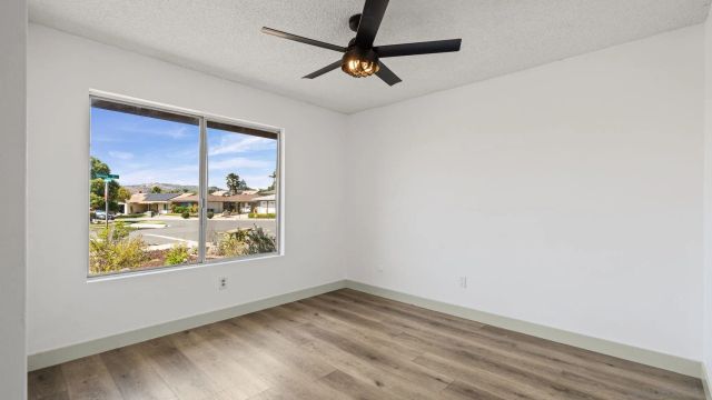 1695 Kenora, Escondido, CA 92027