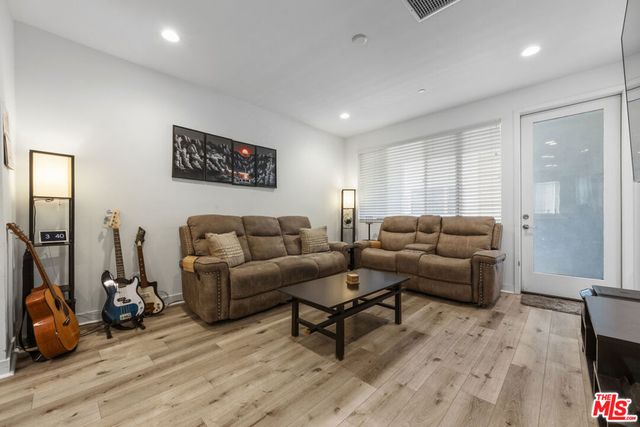 9942 Artesia Boulevard 704, Bellflower, CA 90706