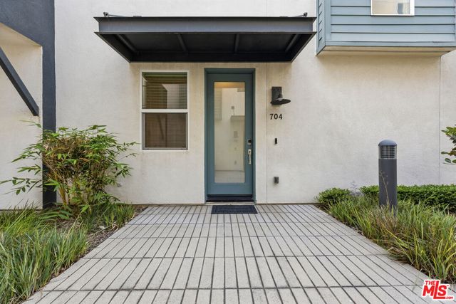 9942 Artesia Boulevard 704, Bellflower, CA 90706