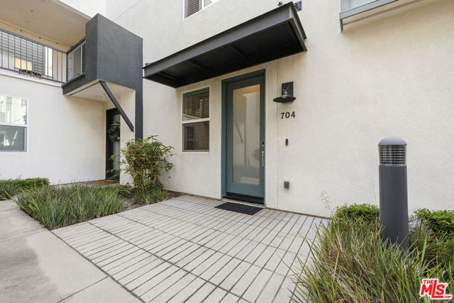 9942 Artesia Boulevard 704, Bellflower, CA 90706