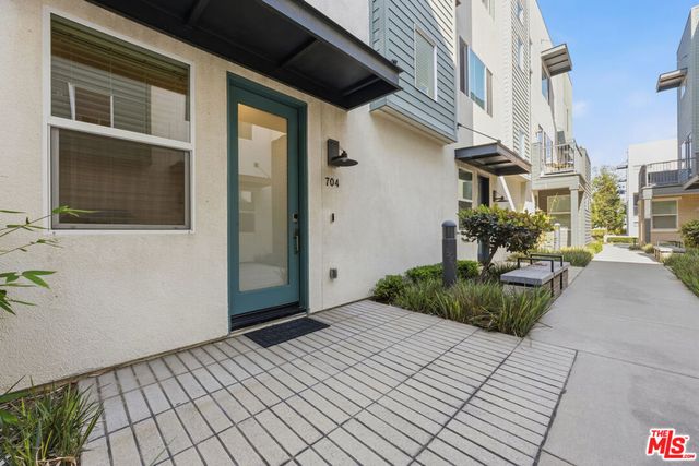 9942 Artesia Boulevard 704, Bellflower, CA 90706