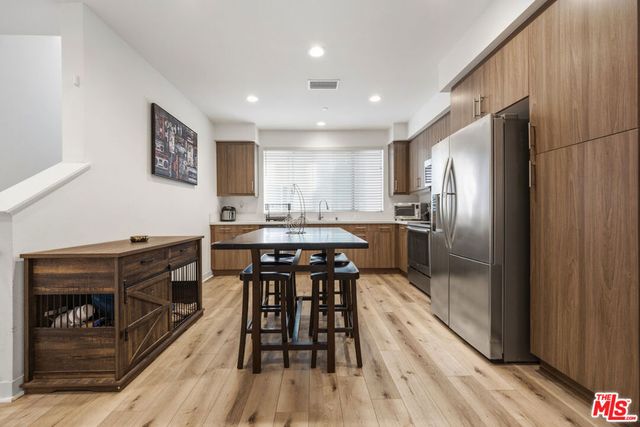 9942 Artesia Boulevard 704, Bellflower, CA 90706