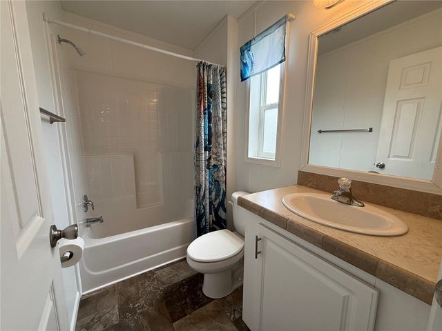3 DATE AVENUE, Bradenton, FL 34207