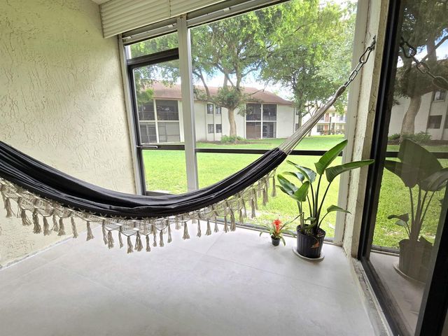 5577 Courtyard Drive, Margate, FL 33063