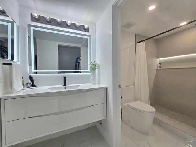 5577 Courtyard Drive, Margate, FL 33063