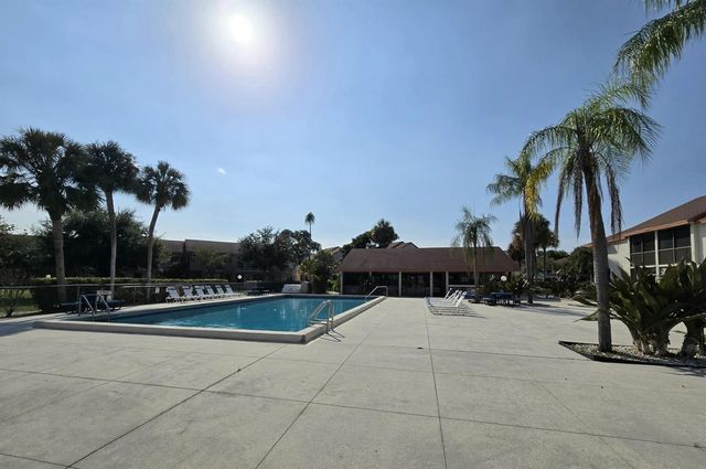 5577 Courtyard Drive, Margate, FL 33063
