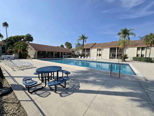 5577 Courtyard Drive, Margate, FL 33063