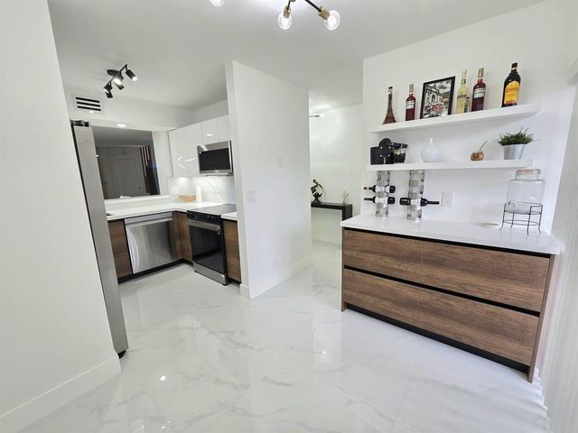 5577 Courtyard Drive, Margate, FL 33063