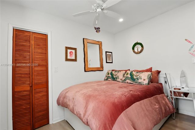 9720 Palmetto Club Ln W, Miami, FL 33157