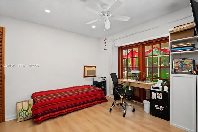 9720 Palmetto Club Ln W, Miami, FL 33157