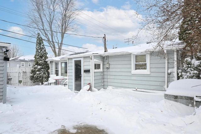 4719 N 126th STREET, Butler, WI 53007