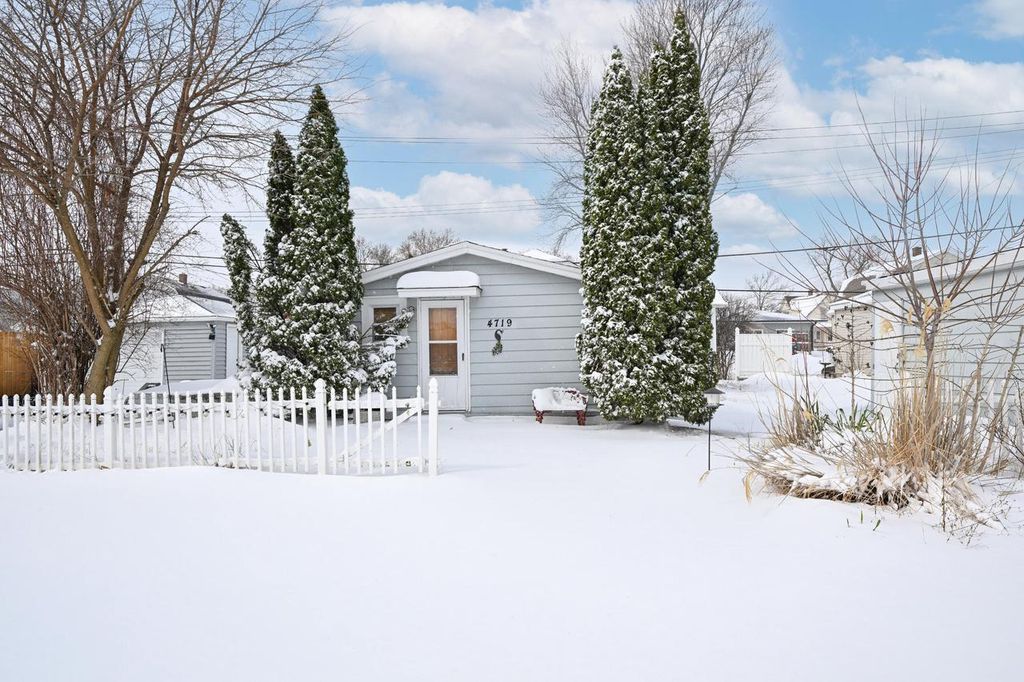 4719 N 126th STREET, Butler, WI 53007