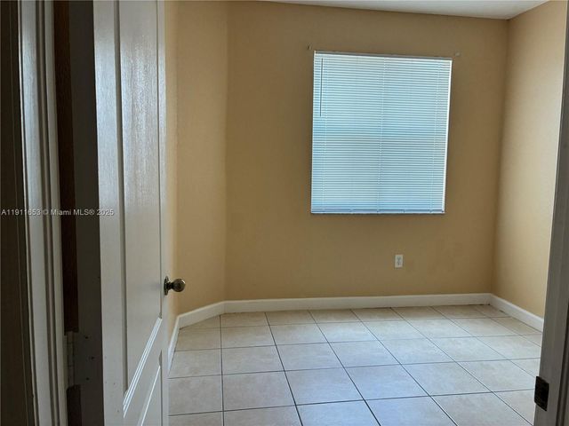 1536 SE 25th St 101, Homestead, FL 33035